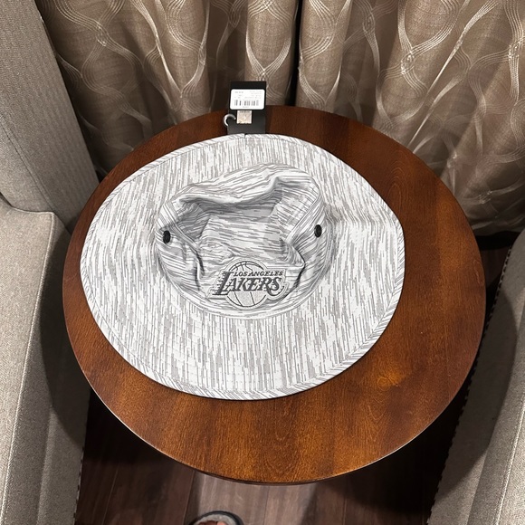 LA Lakers Bucket Hat - NWT - Picture 3 of 8